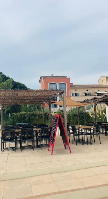 Proche St Tropez Refait A Neuf Bord De Plage Et Piscine Cogolin Extérieur photo