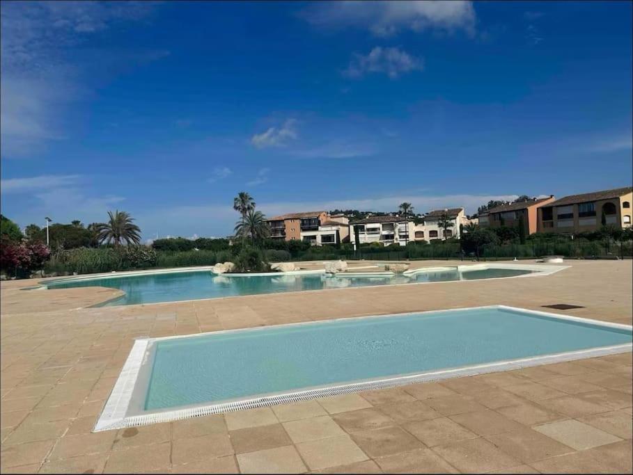 Proche St Tropez Refait A Neuf Bord De Plage Et Piscine Cogolin Extérieur photo